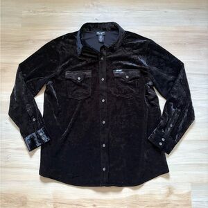 *NWT* WRANGLER Women’s Long Sleeve Velvet Button Down